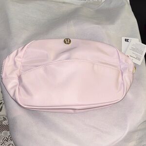 Lululemon 🆕 city essentials pouch 4L blissful pink with gold hardware
